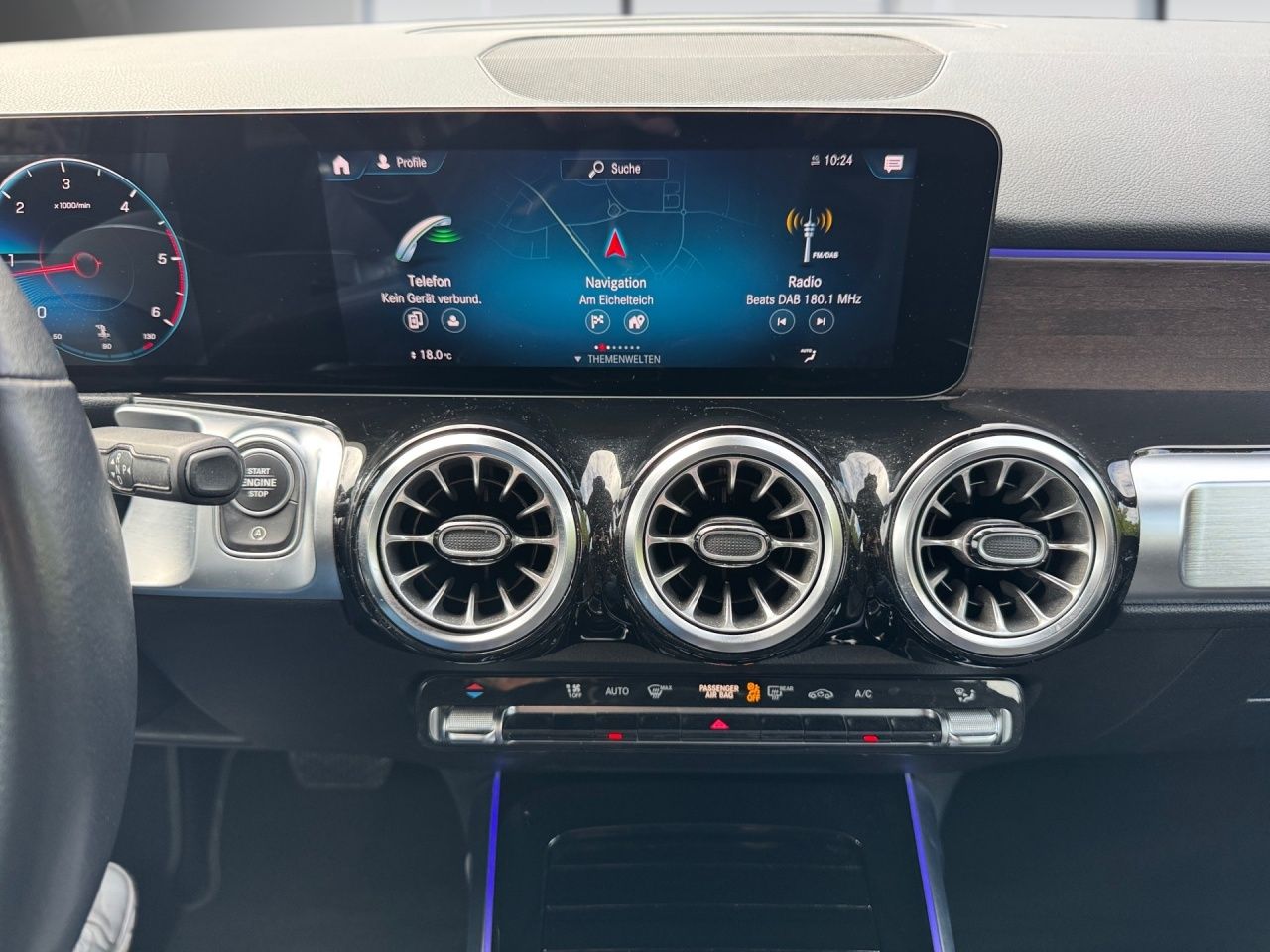 Fahrzeugabbildung Mercedes-Benz GLB 220 d 4m PROGRESSIVE+PANO+DIST+LED+CARPL+4WD