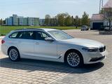BMW 520i Touring Luxury Line | AHK | HUD | Leder - BMW 520 mit Benzin-Antrieb