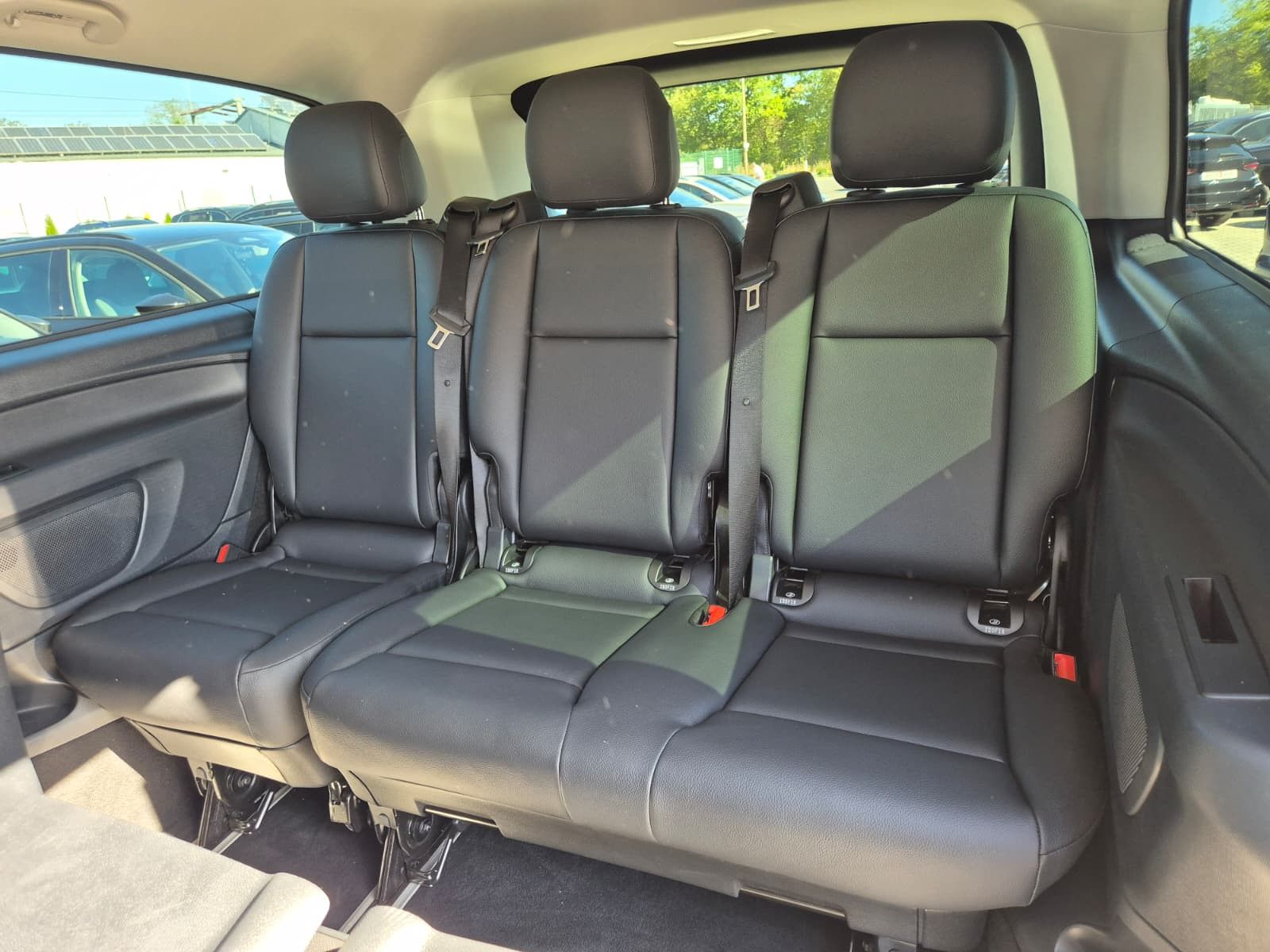Fahrzeugabbildung Mercedes-Benz Vito 119 Tourer lang SELECT extralang LEDER*AHK