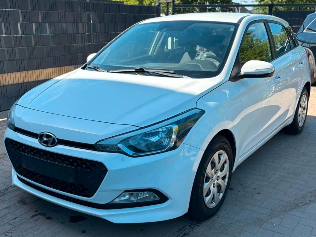 Hyundai i20 *KLIMA*PDC*LRH*LM*