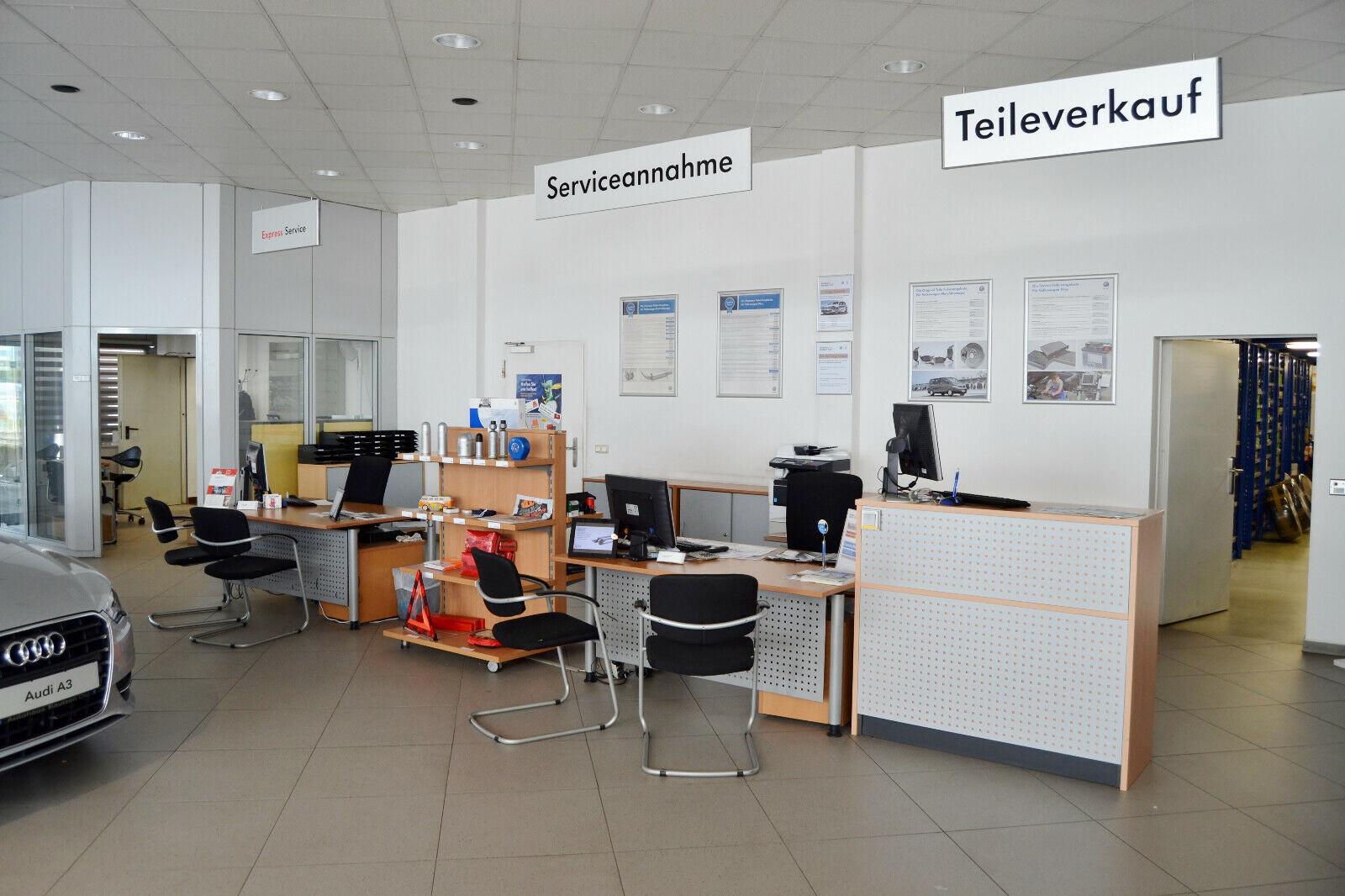 showroom-image-top