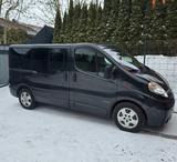 Opel Vivaro Tour Cosmo 9 Sitze 2.5Dci 146Ps  - gebrauchte Opel Vivaro aus dem Jahr 2010