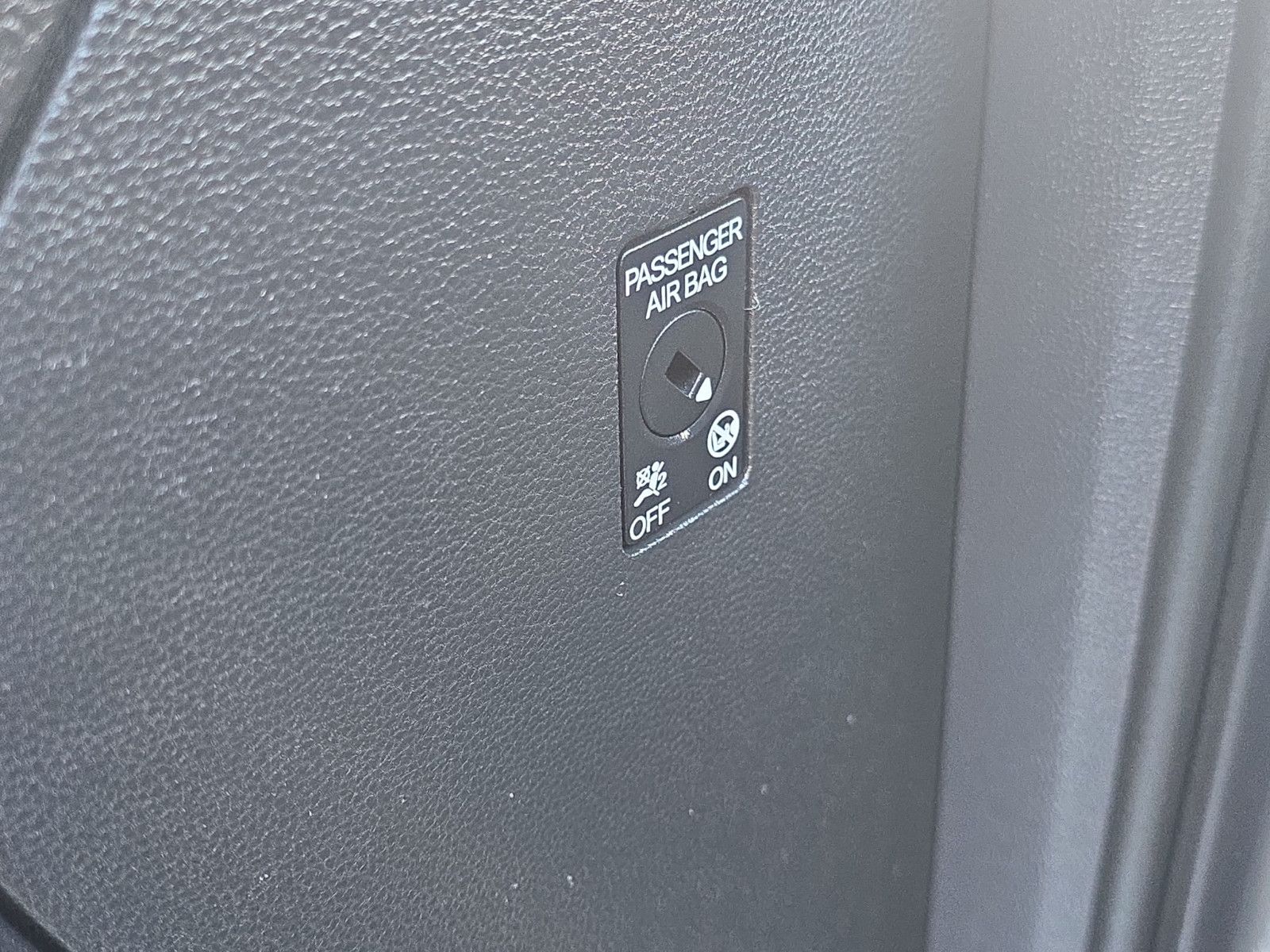 Fahrzeugabbildung Volkswagen Passat Variant Comfortline BMT/Start-Stopp AHK