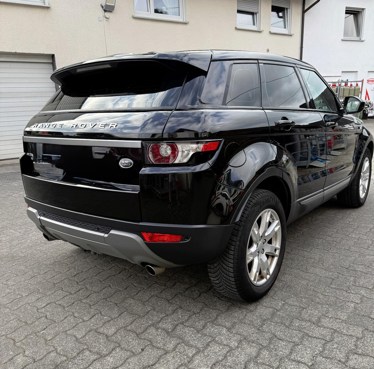 Land Rover Range Rover Evoque 2.2 SD4 Black Dynamic Bla...
