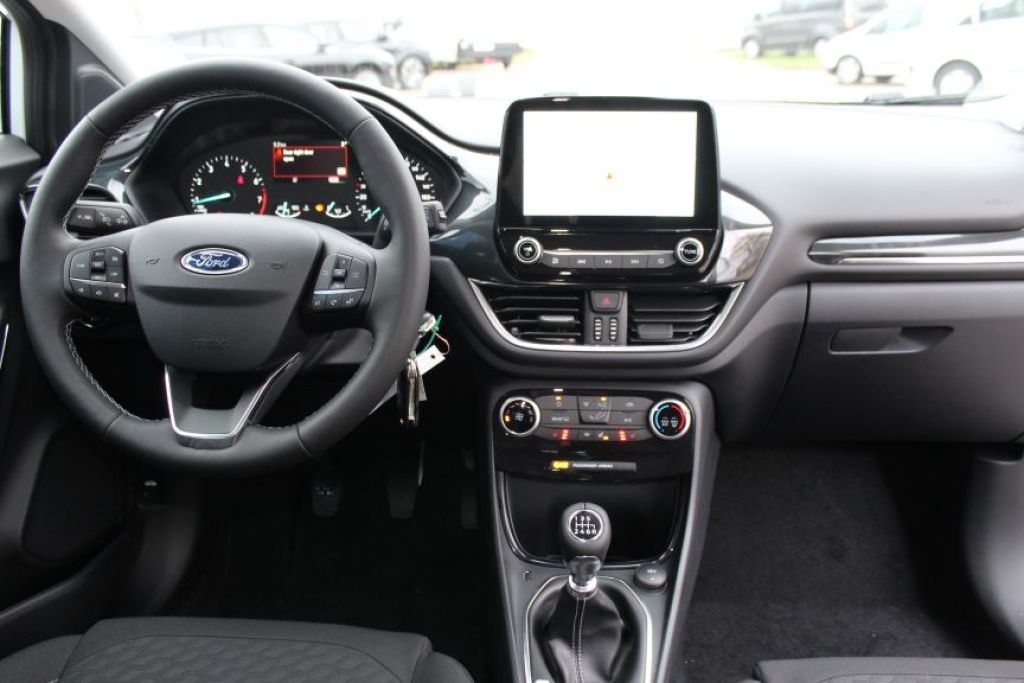 Fahrzeugabbildung Ford Puma Hybrid TITANIUM