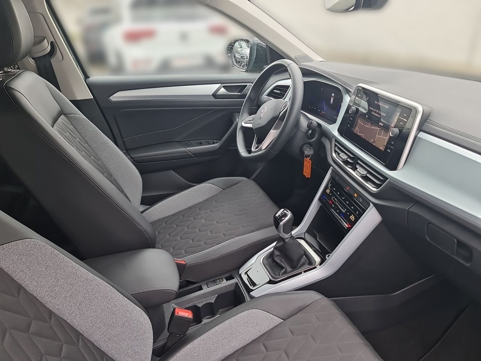 Volkswagen T-Roc - Bild 12