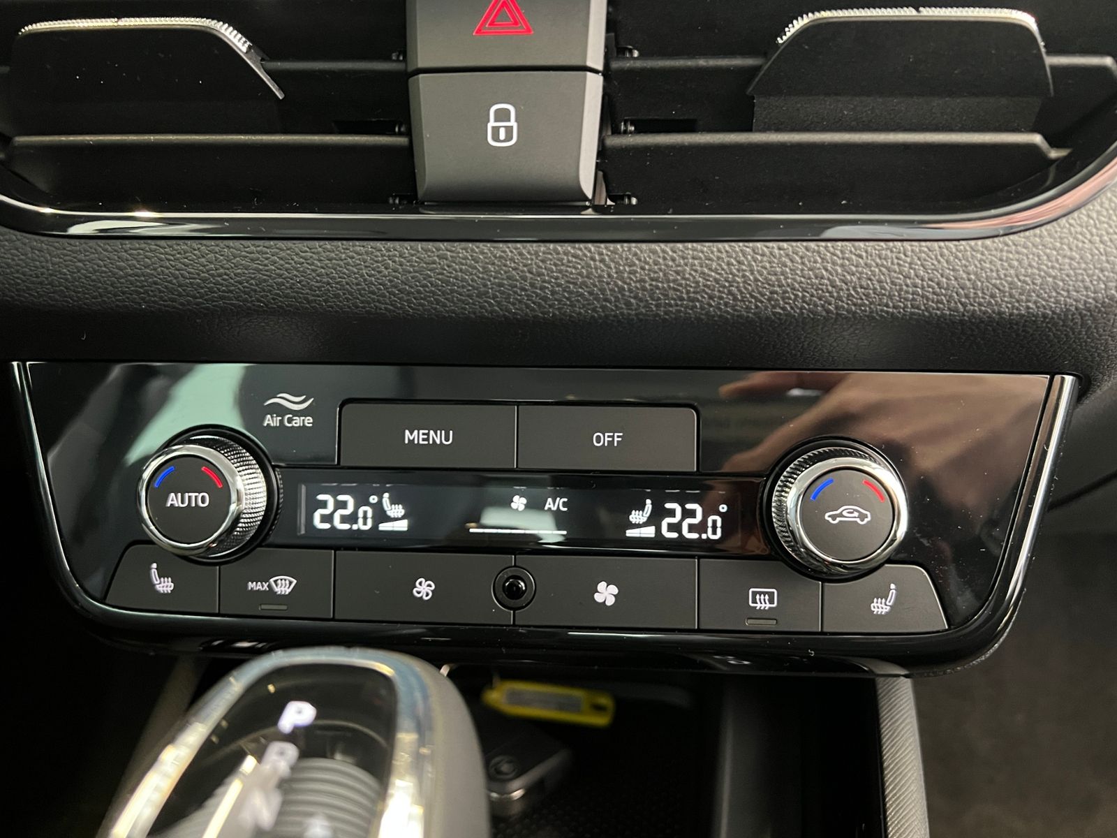 Fahrzeugabbildung SKODA Kamiq Selection 1.0 TSI DSG *LED, ACC, SmartLink