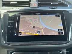 VW Tiguan 2.0 TDI R-Line 4M Matrix Sthzg Black 20'' VW Tiguan 2.0 TDI R-Line 4M Matrix Sthzg Black 20''
