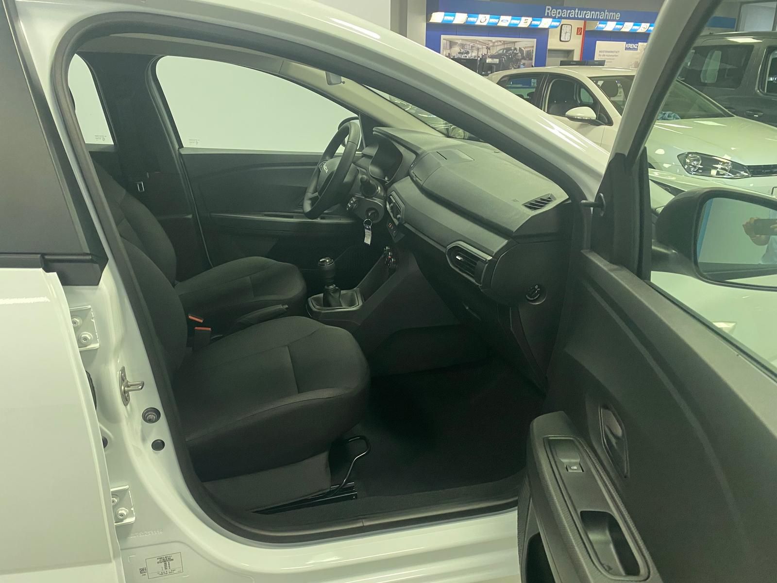 Fahrzeugabbildung Dacia Sandero 1.0 SCe KAT Essential KLIMA+PDC+LED