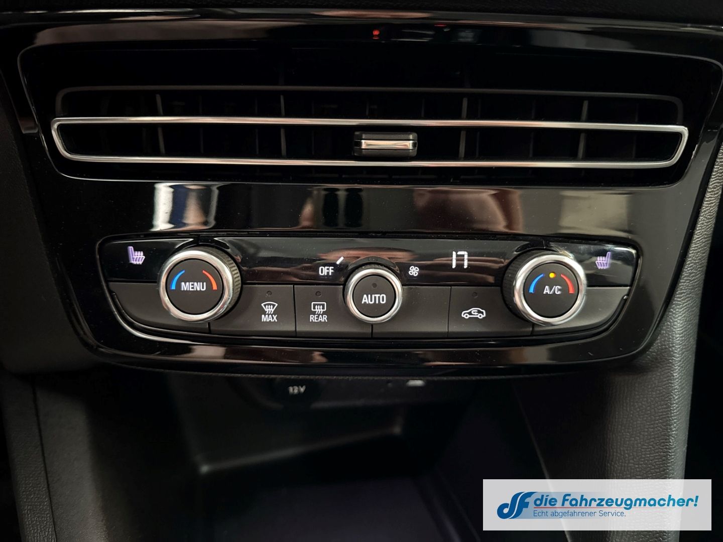 Fahrzeugabbildung Opel Mokka e Elegance Navi Digitales Cockpit LED ACC