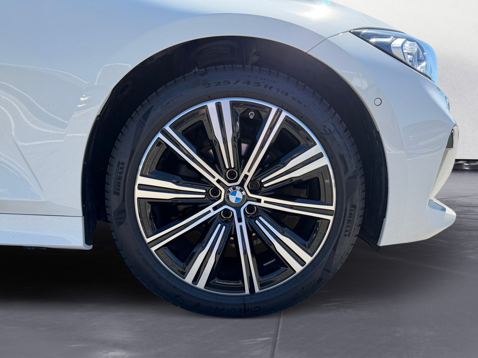 BMW 320d Automatik 18' AHK Aktive Geschwindigkeitsre foto 10