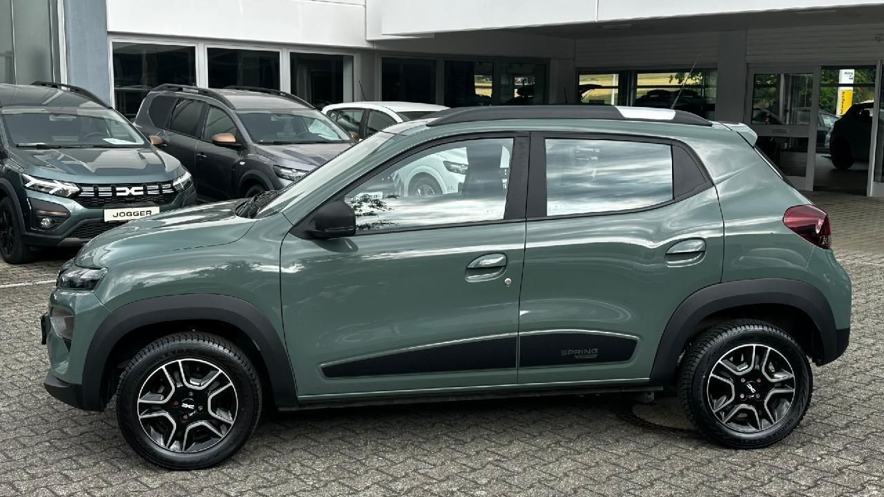 Fahrzeugabbildung Dacia Spring Essential 45