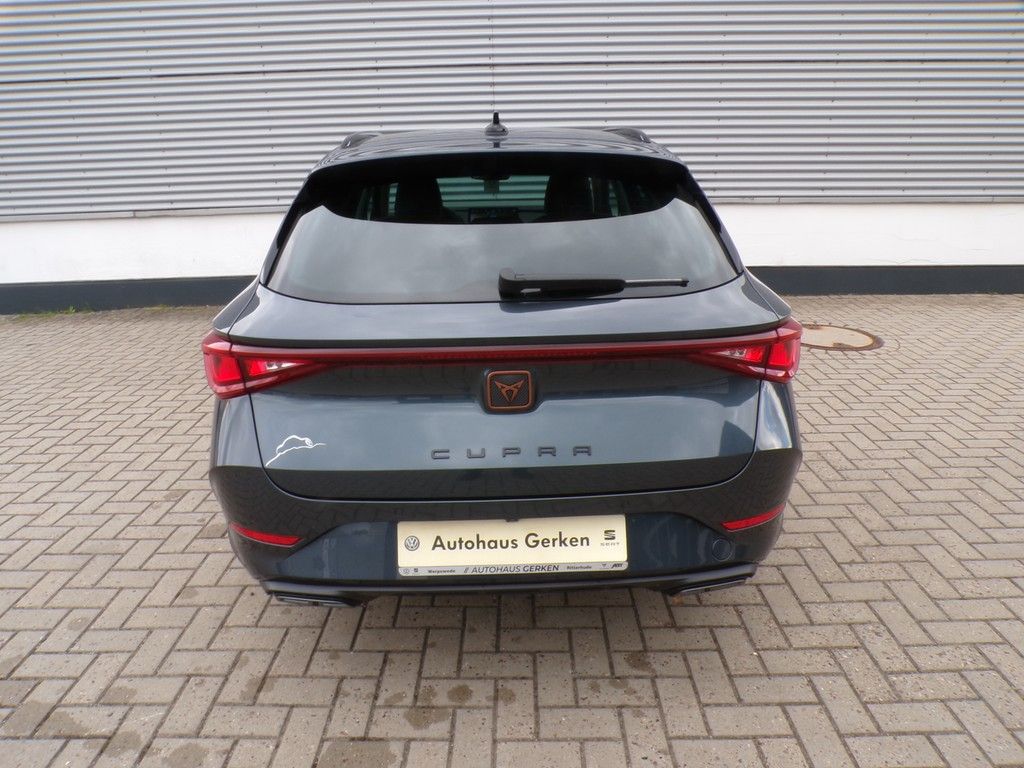 Fahrzeugabbildung SEAT Leon Sportstourer 2.0 TDI DSG Basis