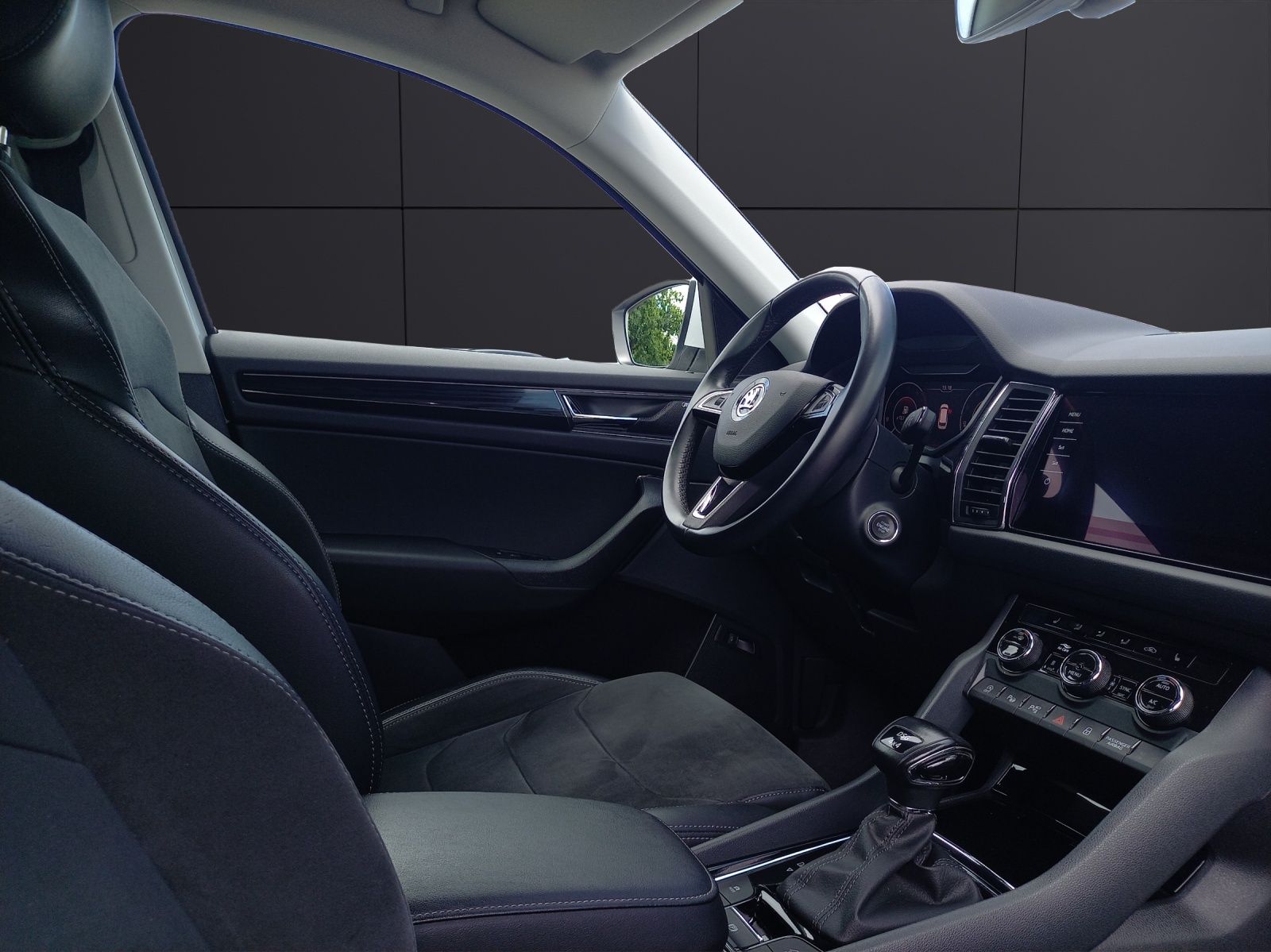 Fahrzeugabbildung SKODA Kodiaq Style 2.0 TDI  4x4 DSG AHZ LED NAVI