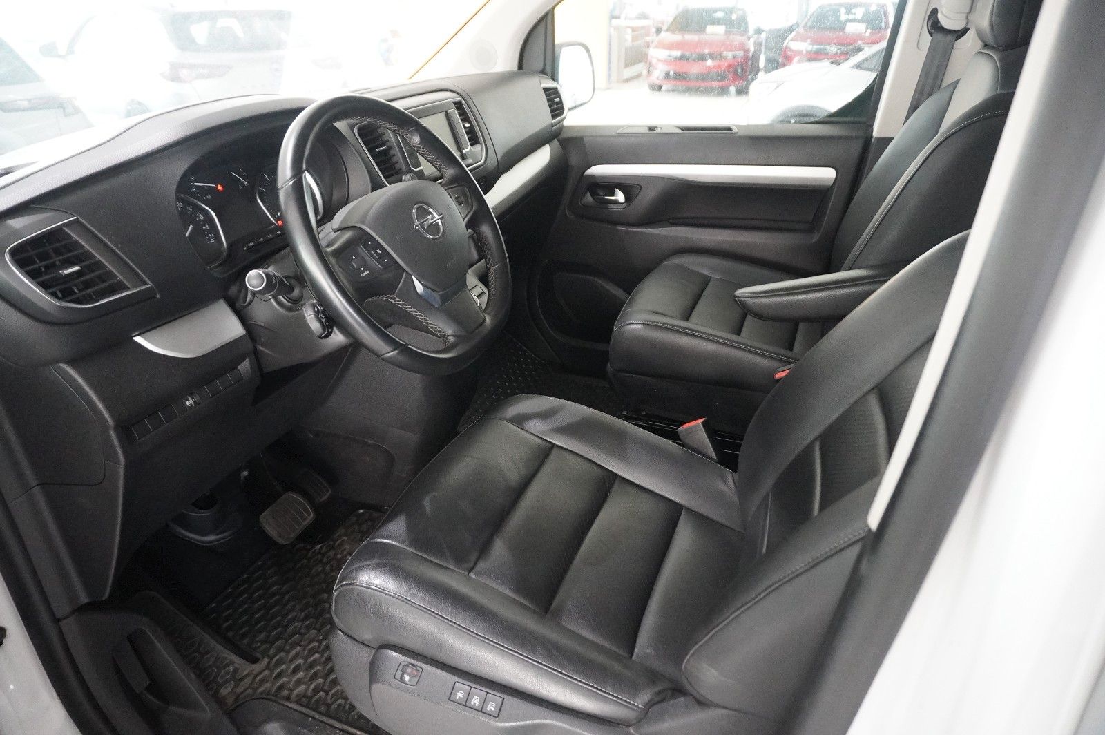 Fahrzeugabbildung Opel Zafira Life Tourer 2.0D "M" NAVI/LED/KAMERA/SHZ
