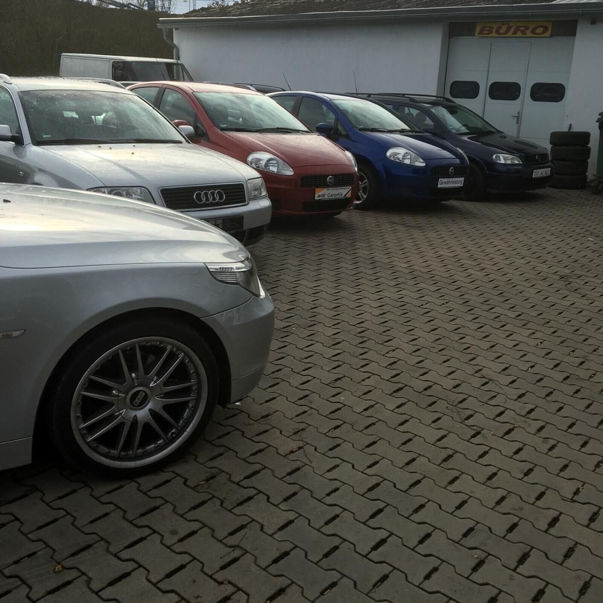 showroom-image-top