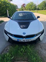 BMW i8 Pure Impulse mit Laserlicht - BMW i8: Pure Impulse