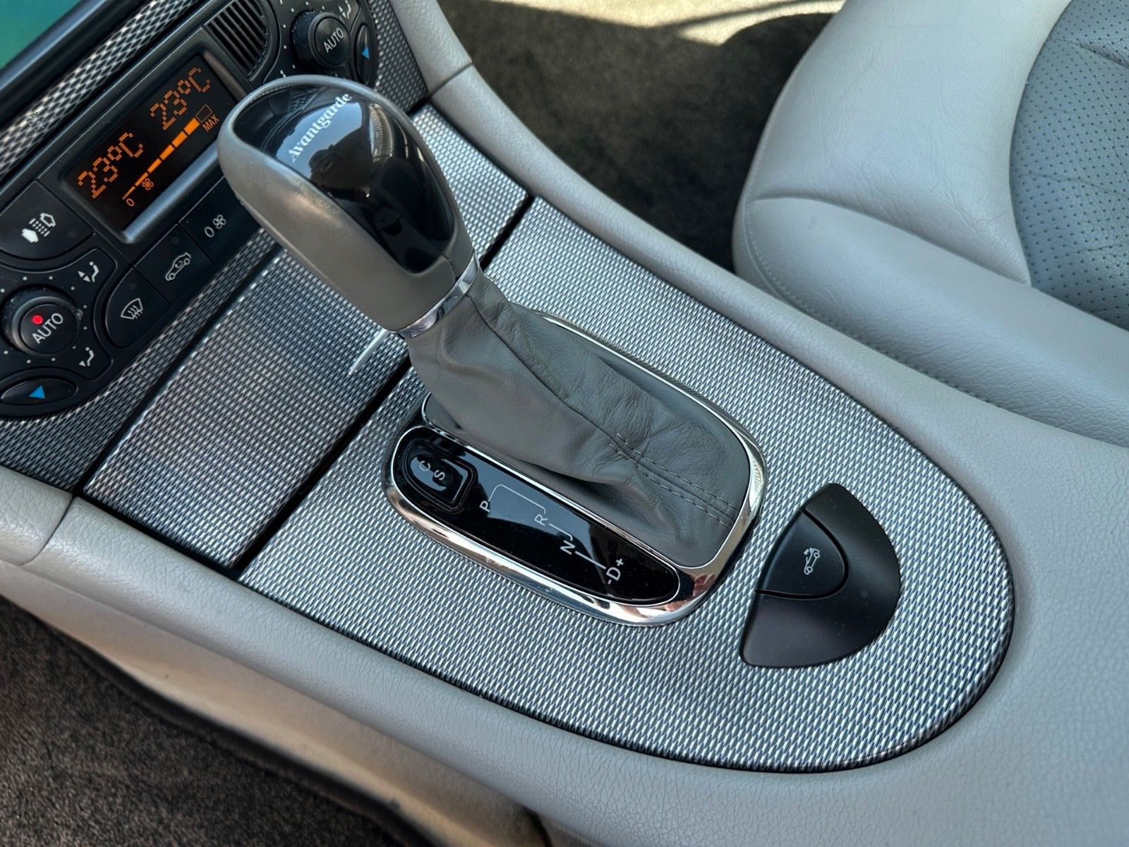 Mercedes-Benz CLK 500 AVANTGARDE – Bild 15
