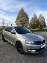 Skoda Rapid Joy 1.4 TDI Autom.Navi Pano SH... - Skoda Rapid in Wuppertal