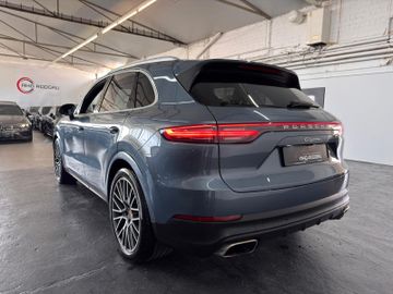 Porsche Cayenne - 7