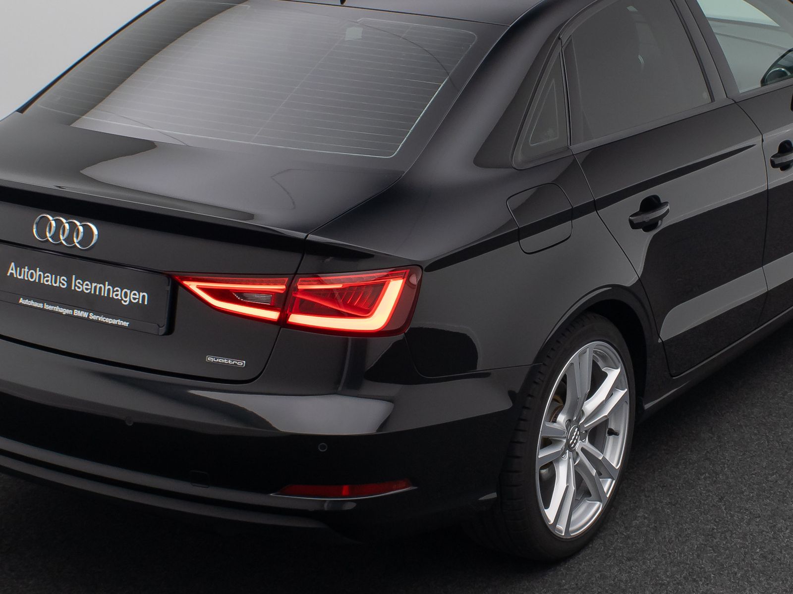 Fahrzeugabbildung Audi A3 Ambition Xenon DAB Navi Panorama Lordos Sound