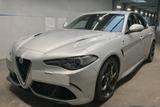 Alfa Romeo Giulia Quadrifoglio - Alfa Romeo Giulia: Quadrifoglio