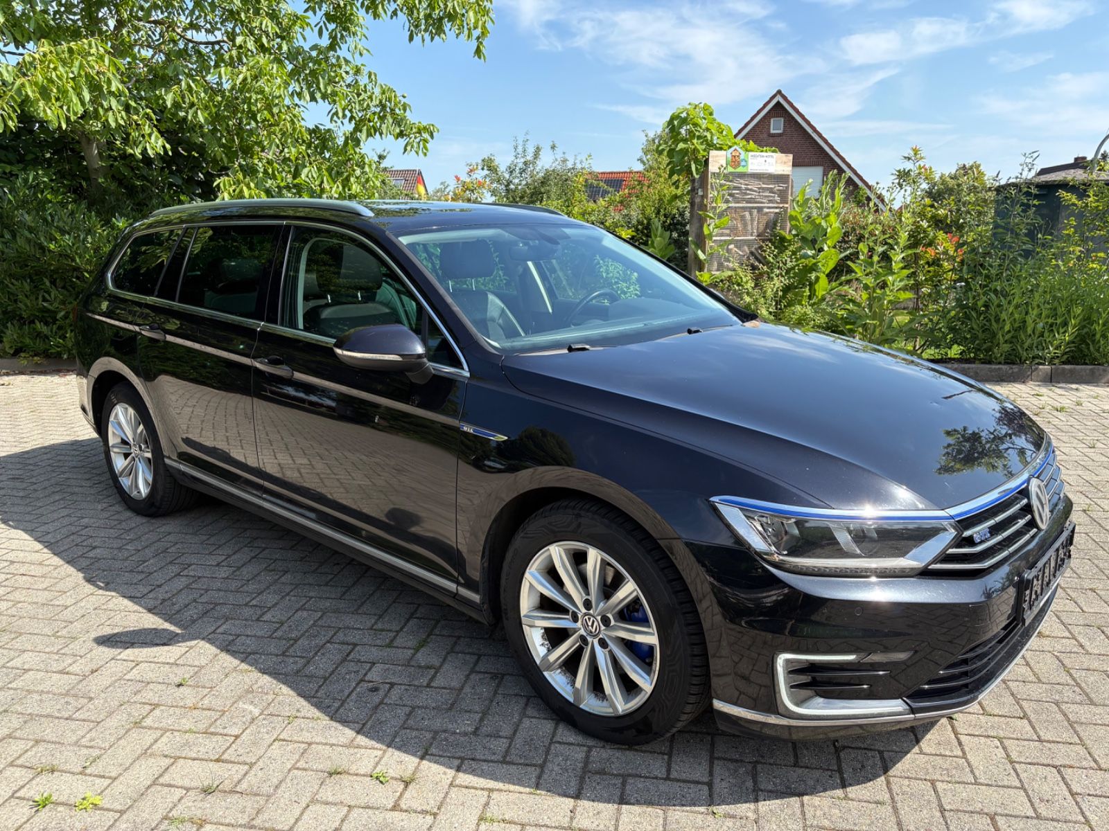Volkswagen Passat Variant 2015, 1.4 hibrīds, Automāts, Universāls, Melns — Latvijā