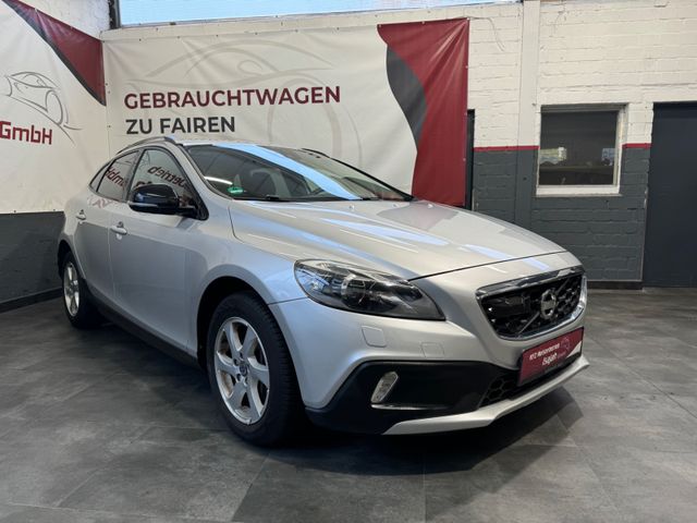 Volvo V40 Cross Country Momentum