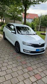 Skoda Rapid 1.2 TSI Spaceback - Joy  - Skoda Rapid Joy mit Benzin-Antrieb