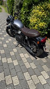 Triumph Bonneville T120 Black aus 09/2024 nur 1.700km - TRIUMPH BONNEVILLE T120 BLACK