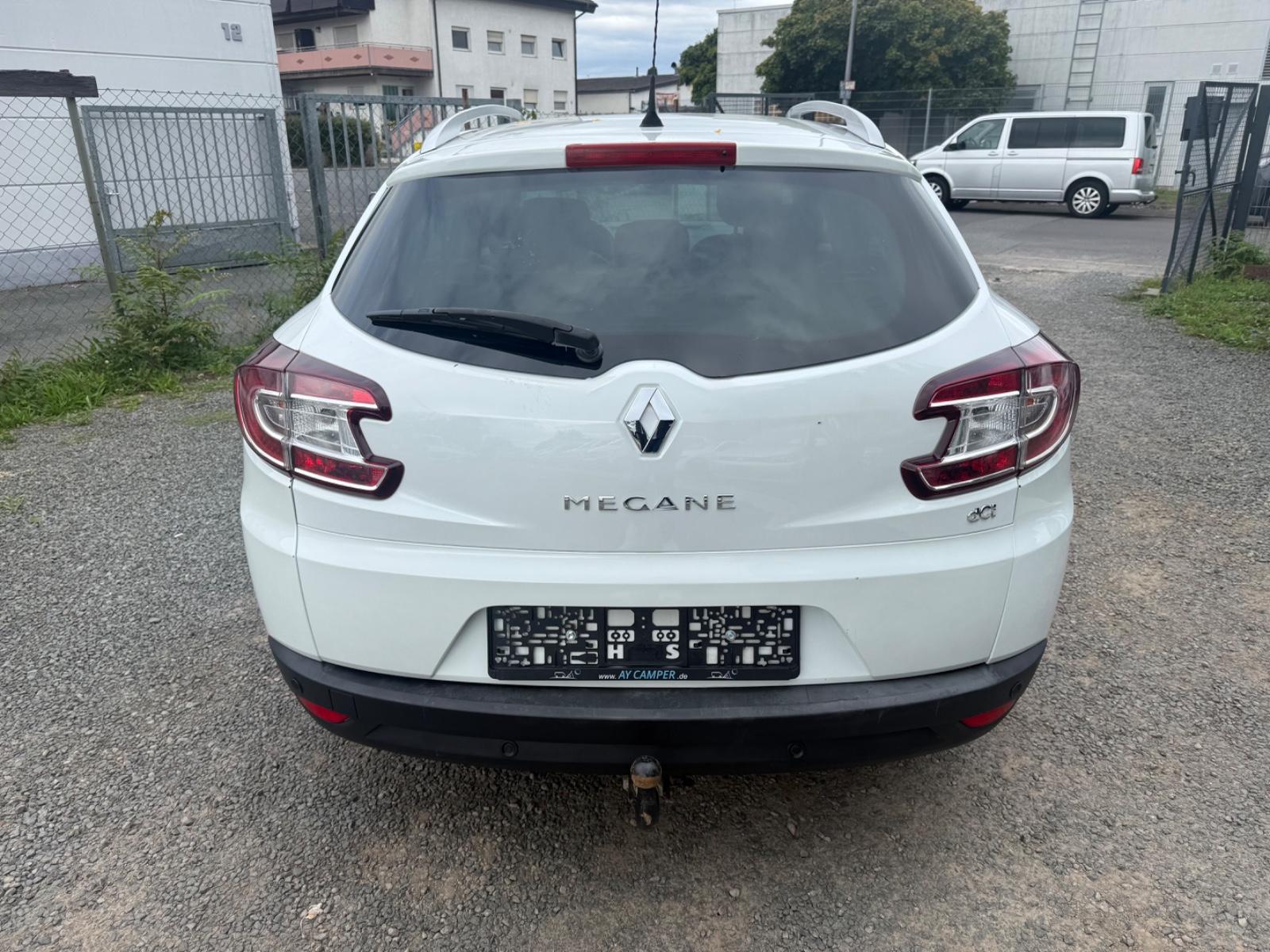 Renault Megane 2015 — photo 7