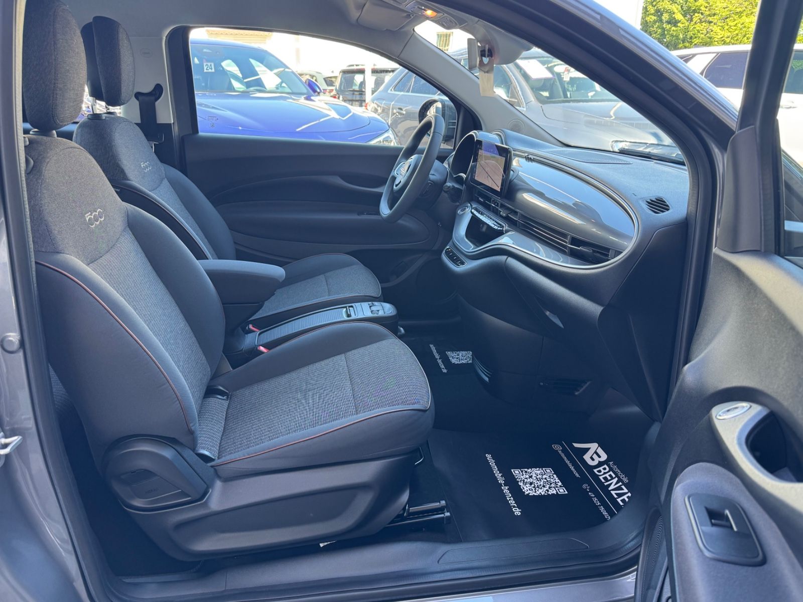 Fahrzeugabbildung Fiat 500 e Icon/42 kWh/Navi/R-Cam/ACC*CarPlay/SHZ/