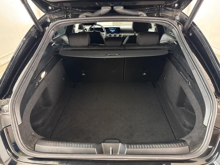 Mercedes-Benz CLA 180 Shooting Brake