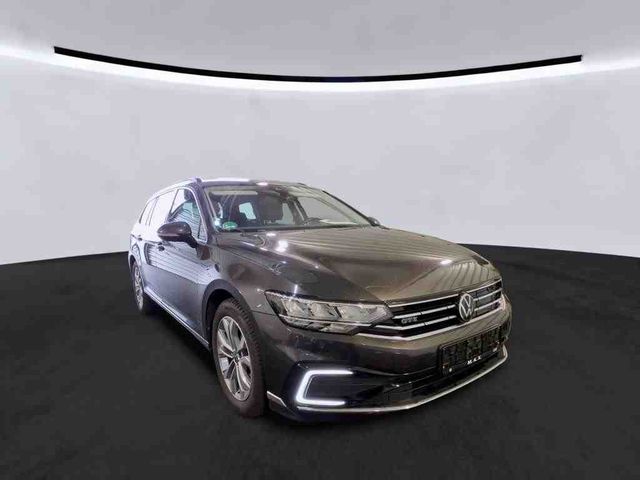 Passat Variant GTE 1.4 TSI DSG +NAVI+KAMERA+ACC+