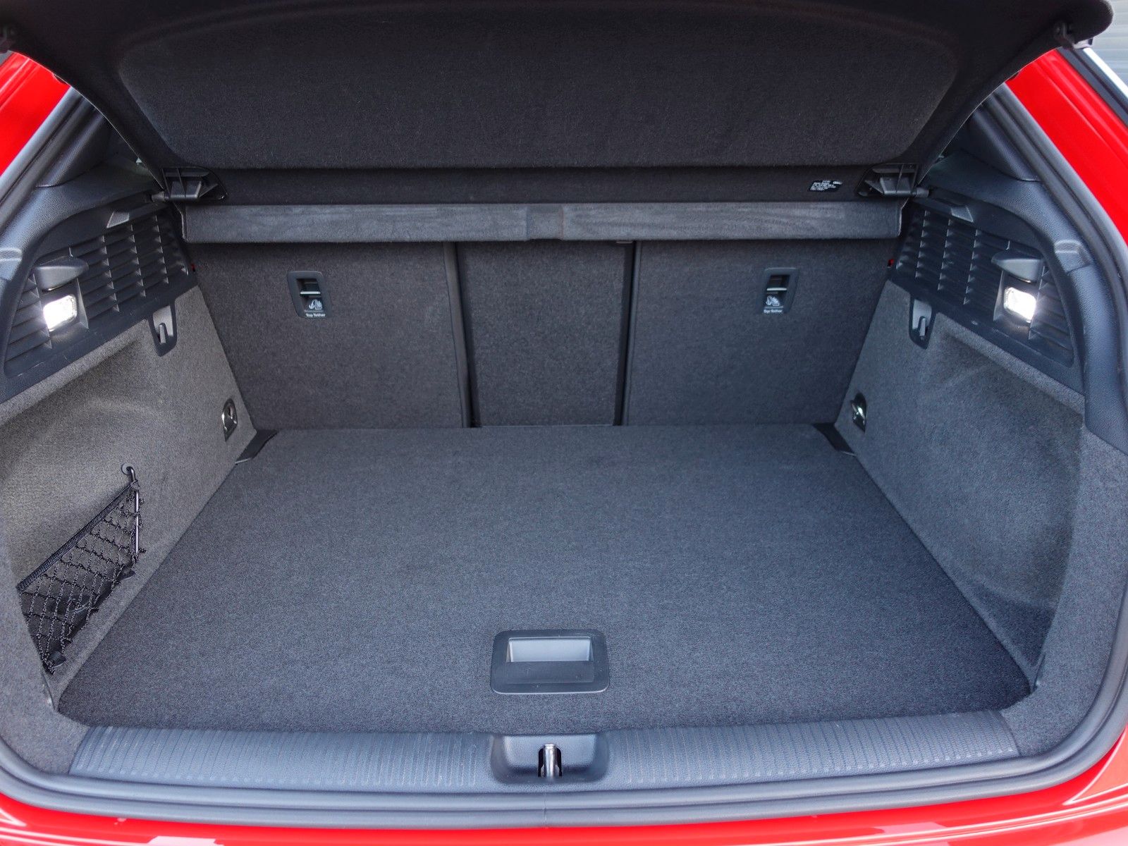 Fahrzeugabbildung Audi Q2 35 TFSI S tronic S line AHK/SONOS/19"LMR/....