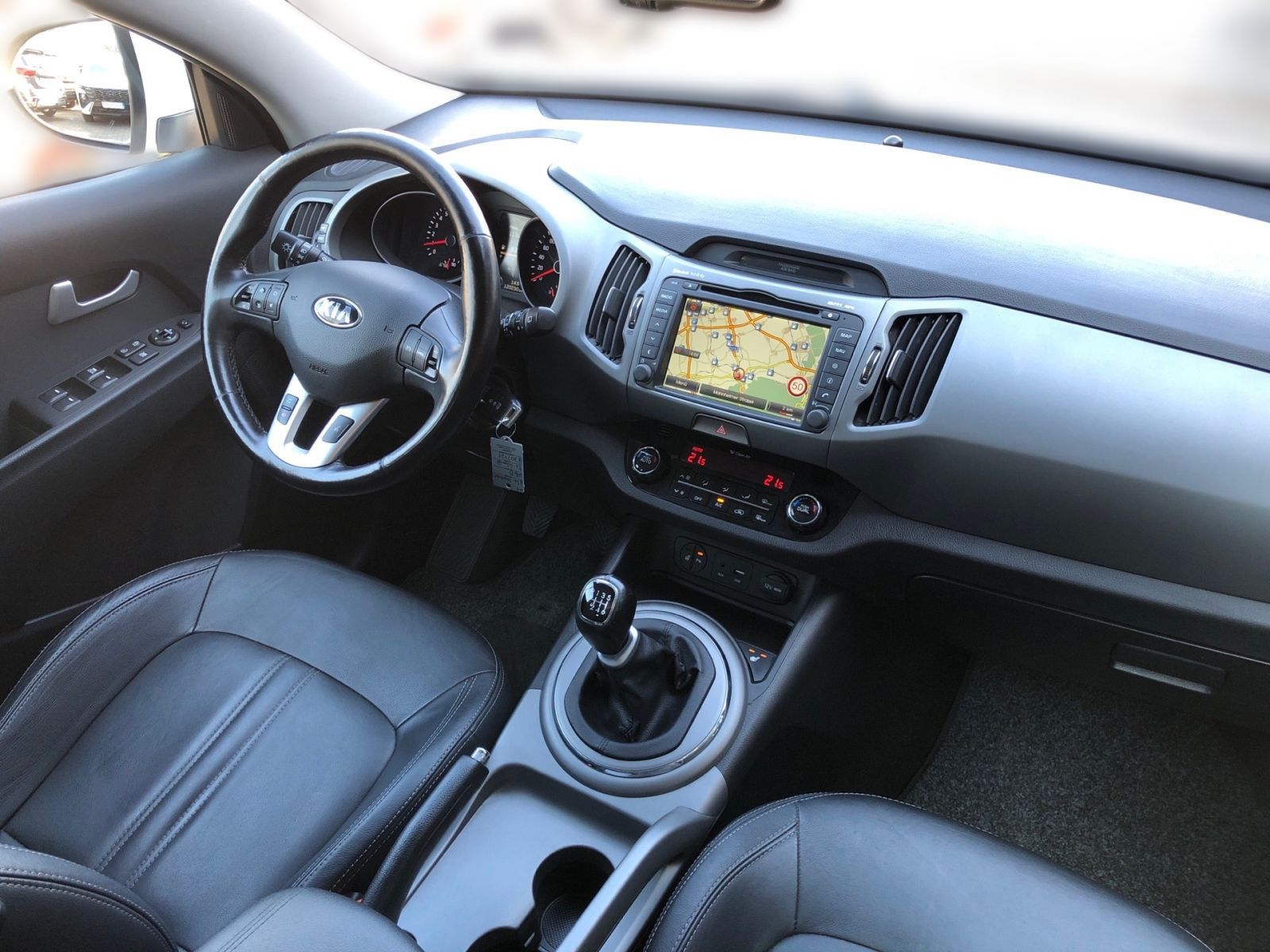 Fahrzeugabbildung Kia Sportage 1.6 GDI Dream Team Navi Leder