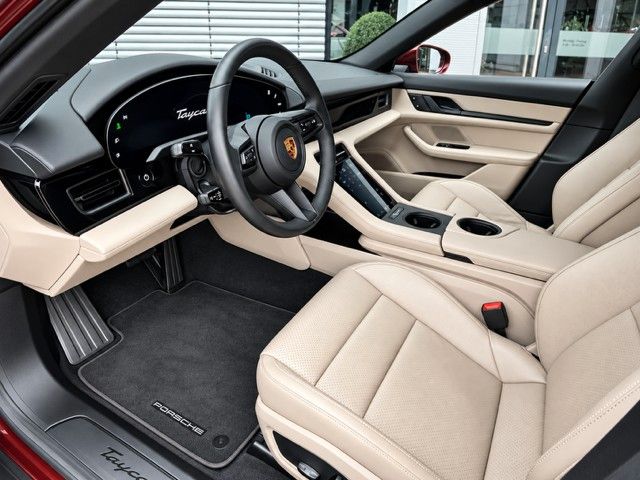 Porsche Taycan Performance Plus Luftfederung HUD ACC foto 7