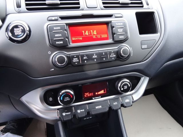 Fahrzeugabbildung Kia Rio Spirit/1.Hd/Automatik/84TKM/SitzH/PDC/