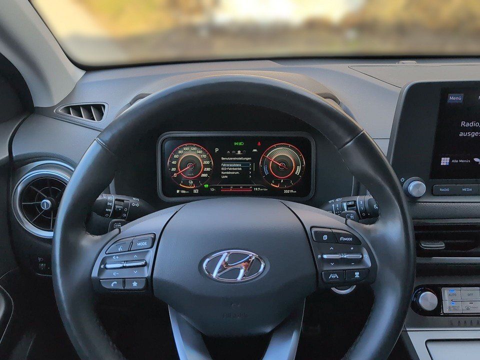 Fahrzeugabbildung Hyundai KONA EV 39kWh SELECT 11kW-OBC !GARANTIE-05.2030!