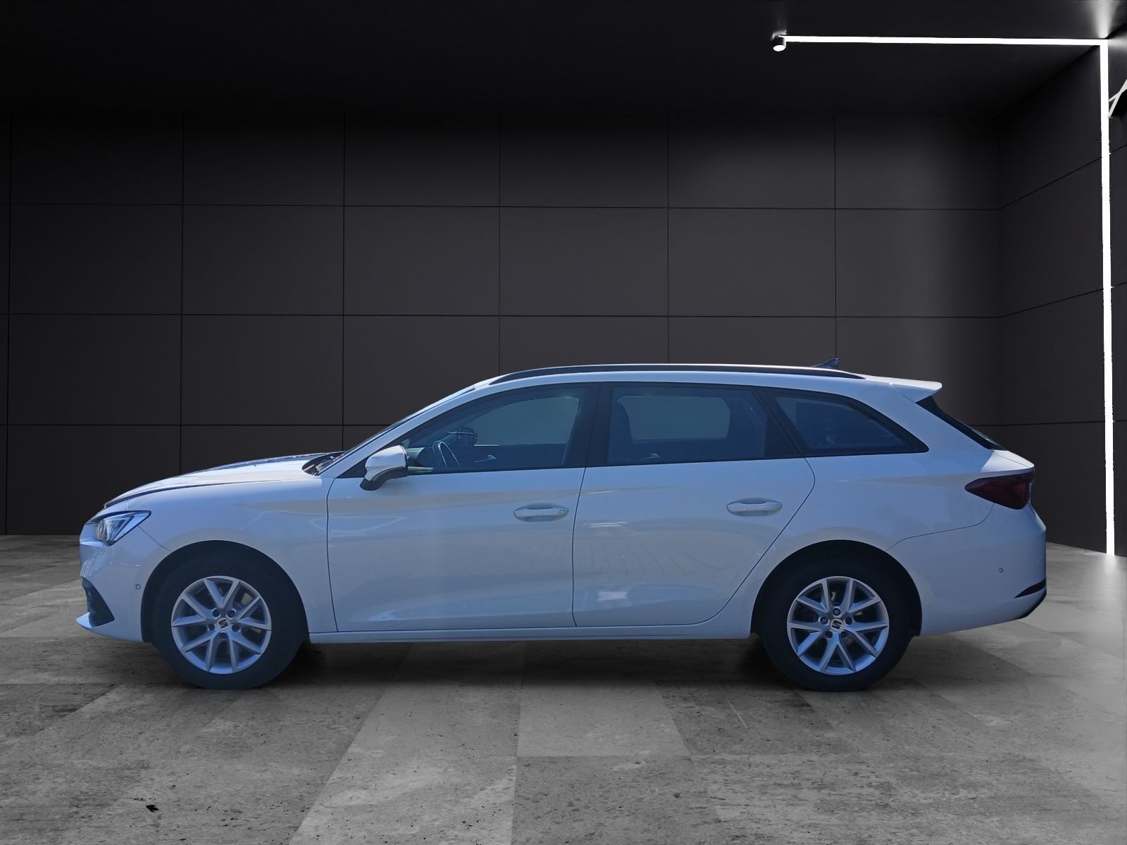 Fahrzeugabbildung SEAT Leon SP TDI Style DSG LED Navi AID ACC RFK SH
