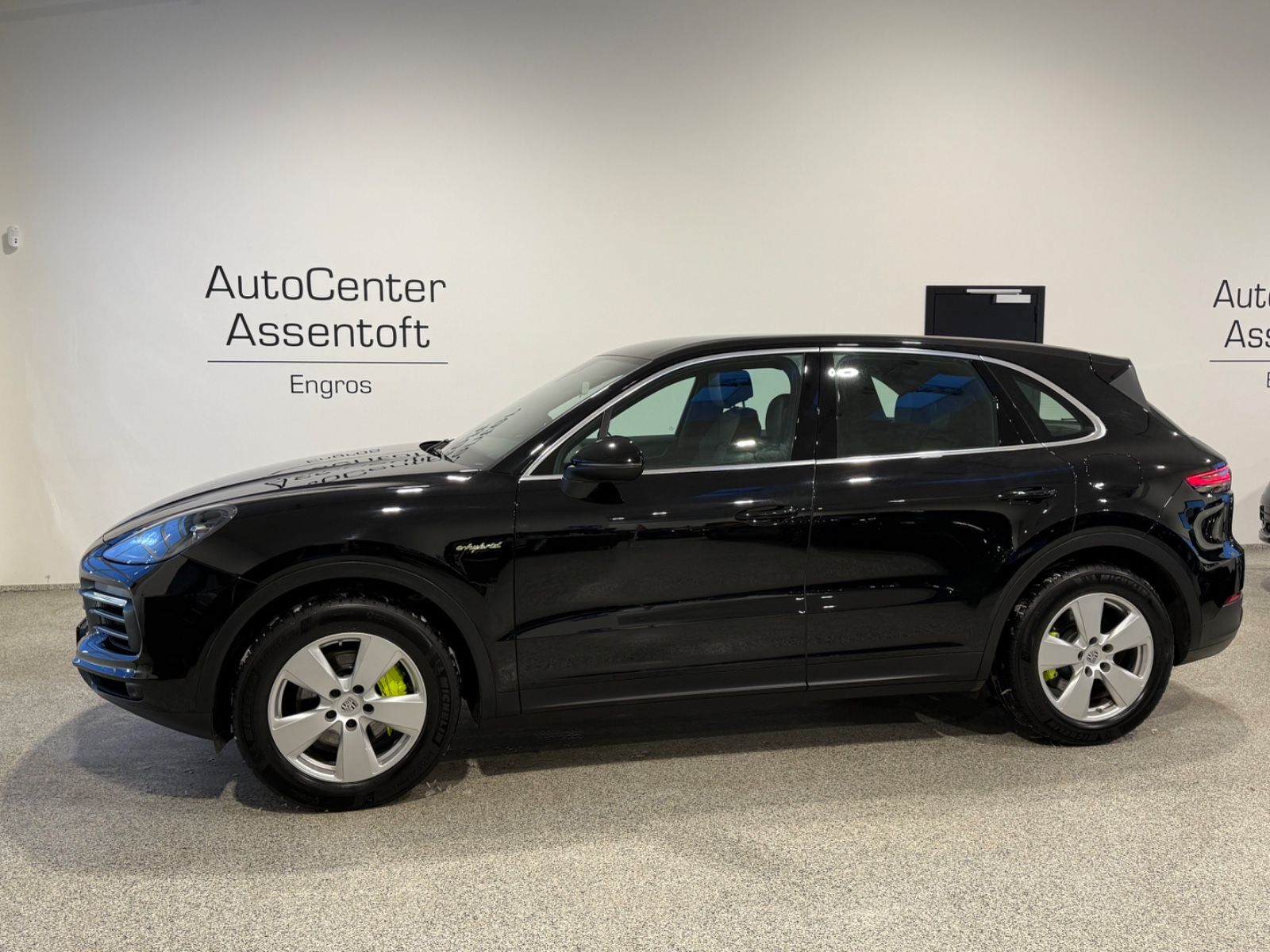 PORSCHE Cayenne E-Hybrid Plug-In Netto 37.000
