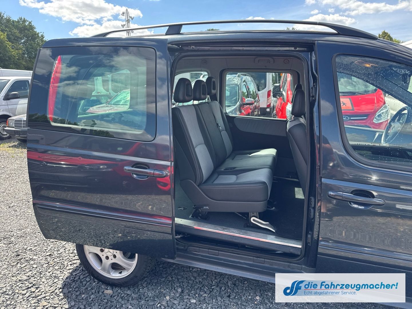 Fahrzeugabbildung Mercedes-Benz Vaneo Compact Van El. Panodach Leder *EXPORT