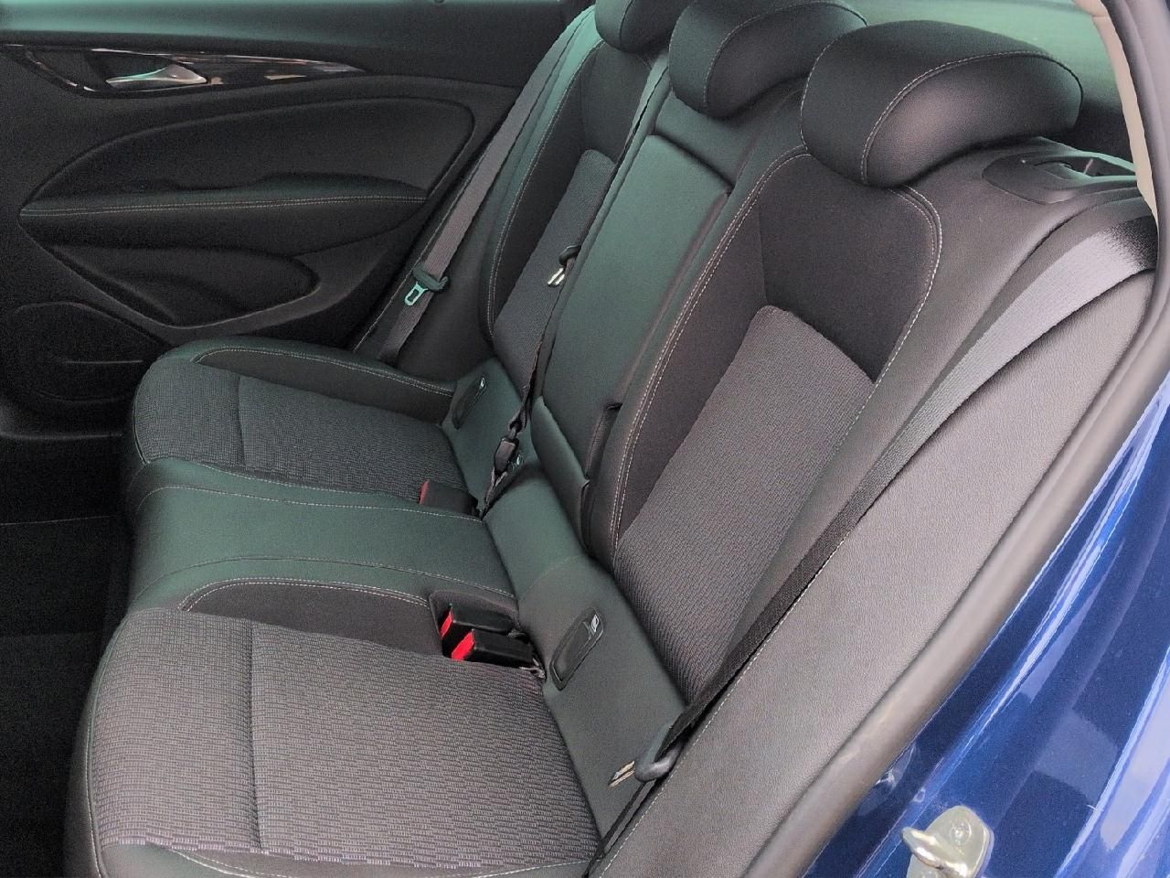 Fahrzeugabbildung Opel Insignia GS 1.5T Business Innovation