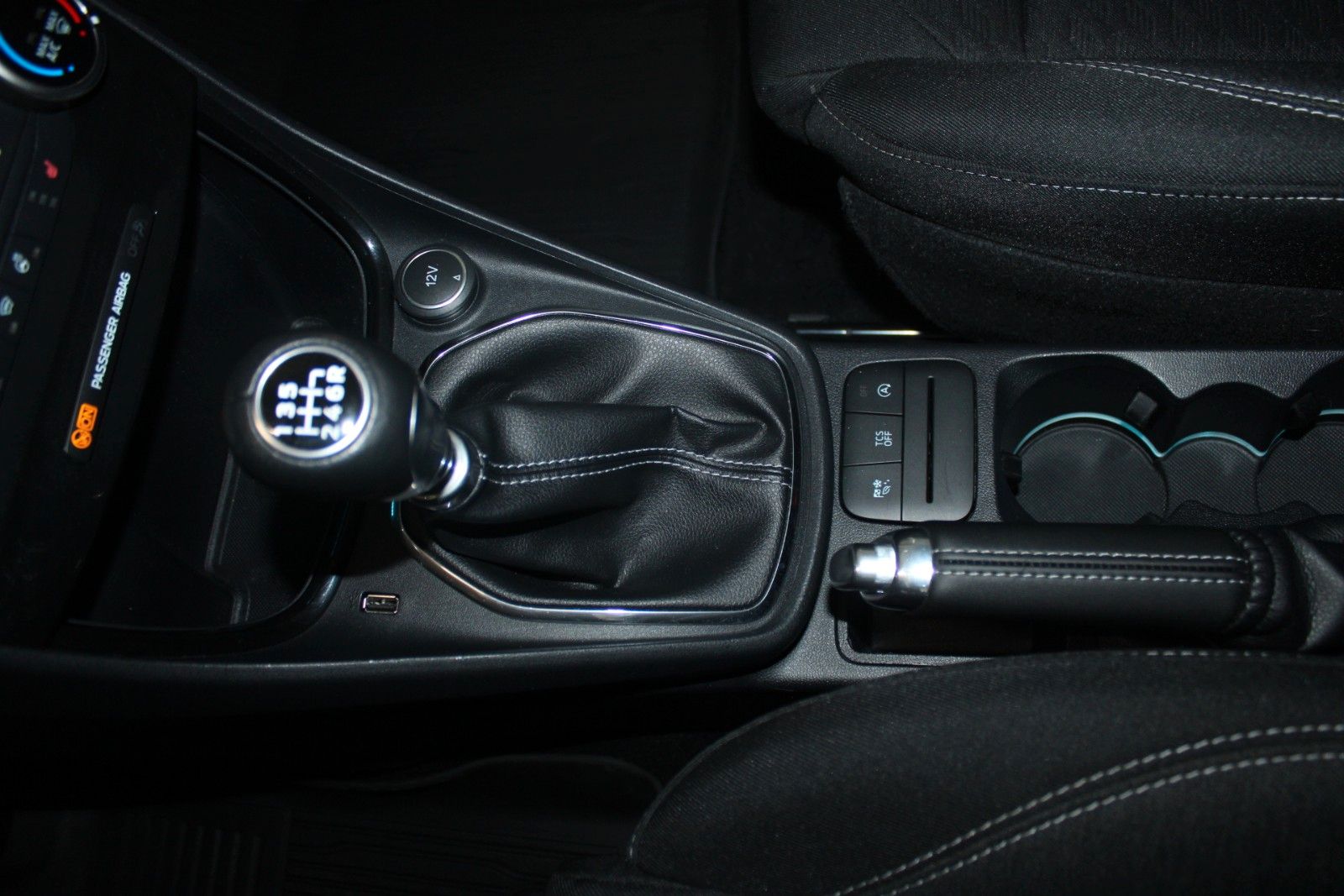 Fahrzeugabbildung Ford Puma MHEV Titanium LED Sicherheits + Winter Pak.