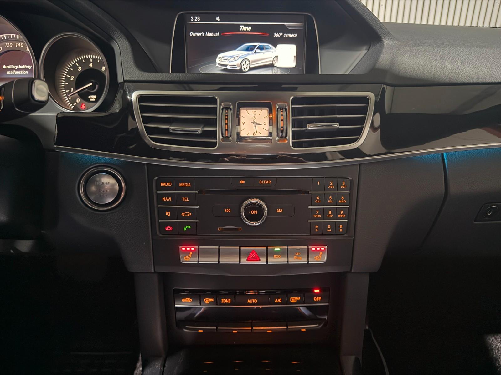 Mercedes-Benz E 300 Limousine E 300 CGI BlueEfficiency 4Matic
