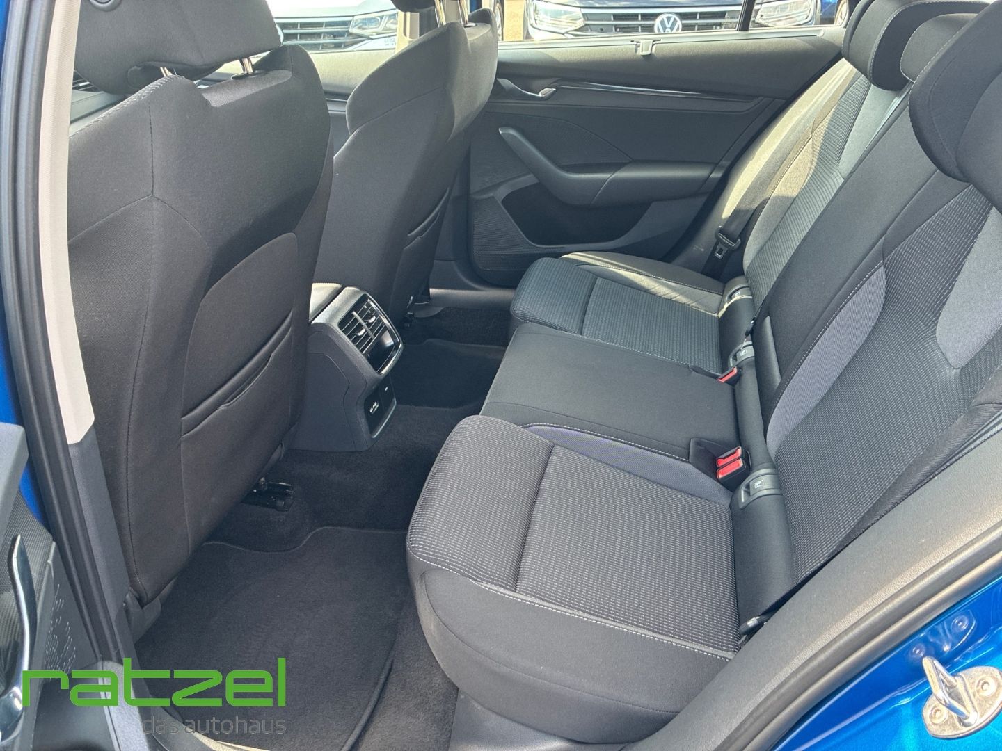 Fahrzeugabbildung SKODA Octavia Combi Ambition 2.0 TDI Navi AHK-klappbar