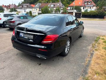 Mercedes E 200 - 5