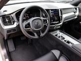 Volvo XC60 B4 Benzin Plus Dark Pano Standh. H&K BLIS S - Volvo XC60: B
