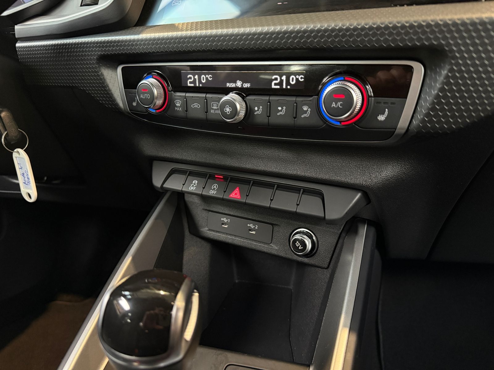 Fahrzeugabbildung Audi A1 Sportback 35 TFSI CARPLAY PDC SHZ
