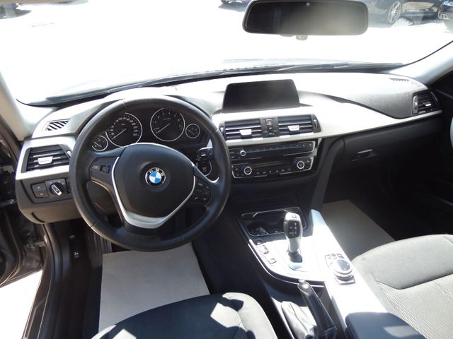 Fahrzeugabbildung BMW 318i/2.Hd/Pano/AHK/Navi/SitzH/Automatik/PDC/
